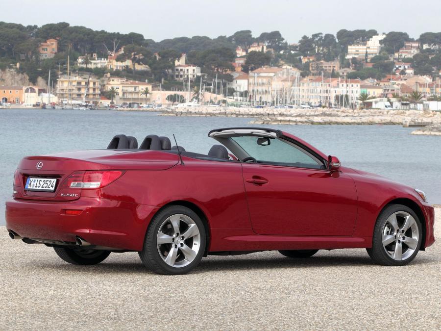  Lexus IS250C 2010 года  (EU) (фото 16 из 23)